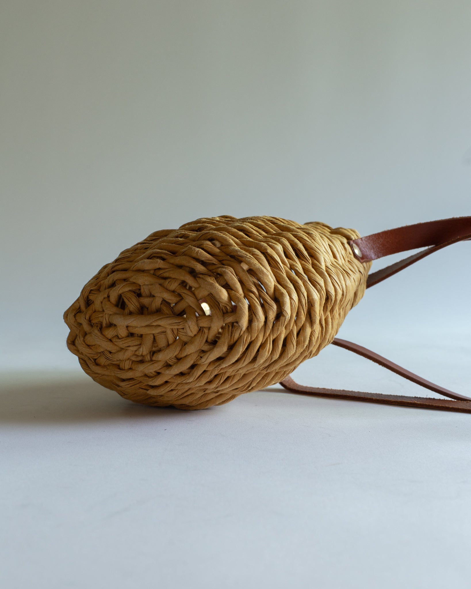 COCOON CROSSOVER Hand-Woven Paper Yarn Shoulder Bag
