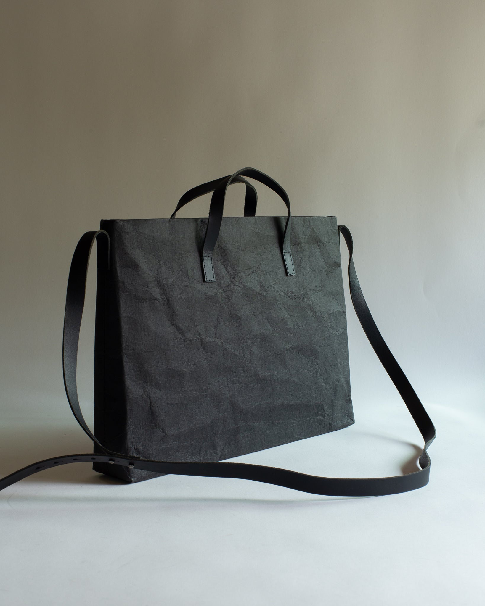 DOCENT 2-way Paper & Leather Business Briefcase