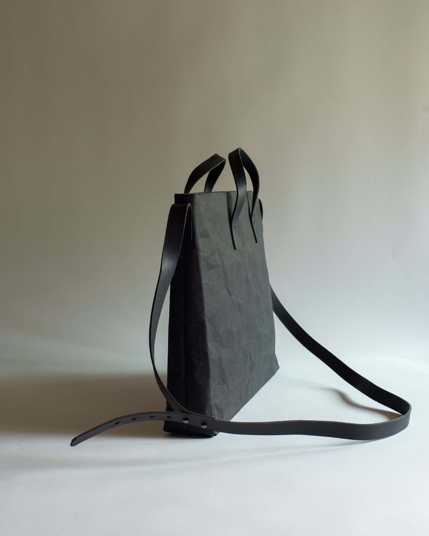 DOCENT 2-way Paper & Leather Business Briefcase